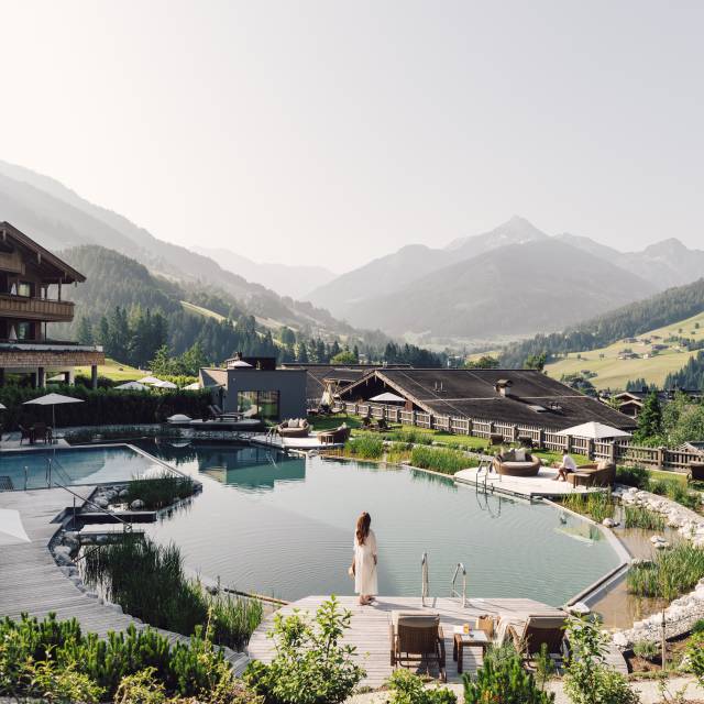 LUXURY SPA RESORTS SPA IN THE ROOF TRUSS