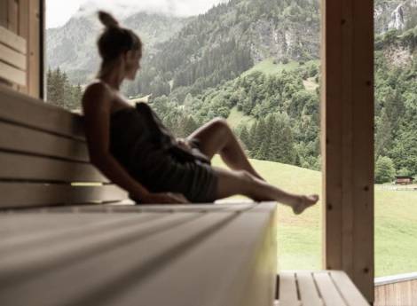 ADULTS ONLY WELLNESS IM FAMILIENHOTEL FEUERSTEIN Symbolfoto