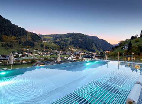 Goldene Auszeit: Wellnessurlaub im Herbst Symbolfoto