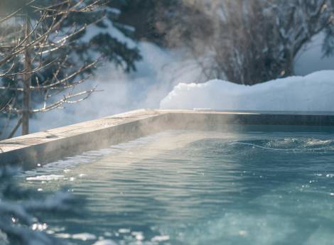 Winter Holidays in Luxury Spa Resorts – Your Wellness and Ski Escape 2026 symbolic picture