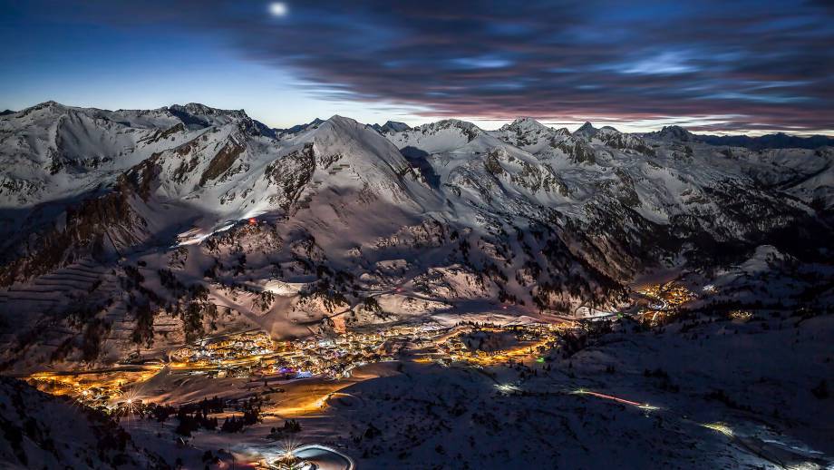 Skigenuss und Schneeabenteuer der Superlative Symbolfoto